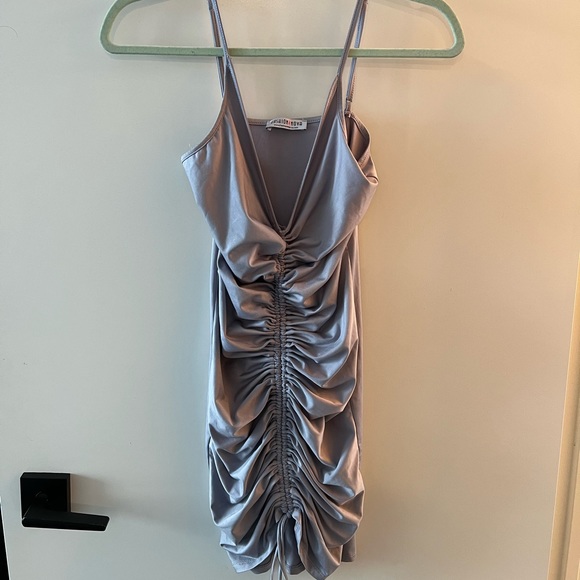 FASHIONNOVA- front tie dress - Picture 2 of 5